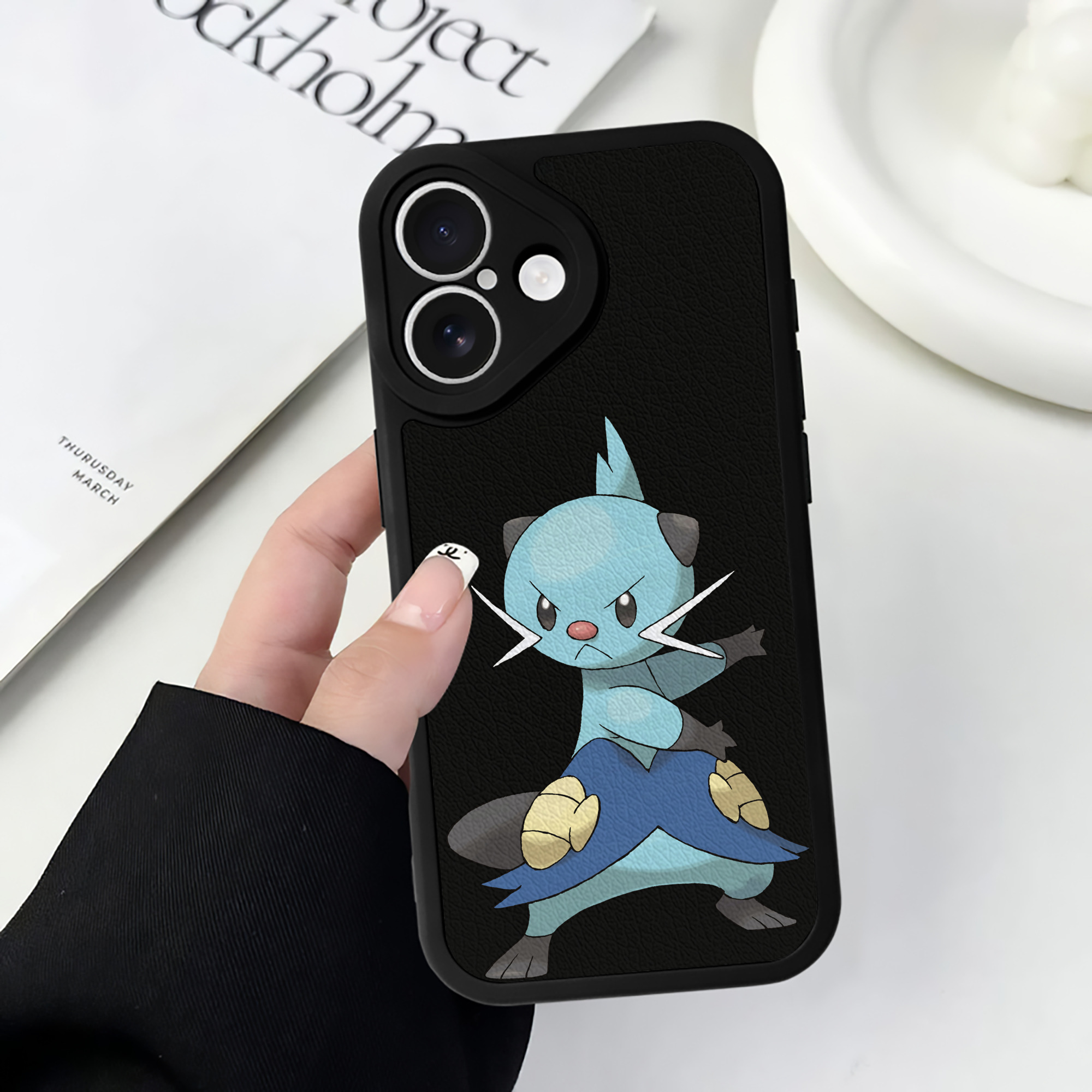 （画像用） ポケットモンスター Pokémon 【iPhone 16シリーズ対応】シリコンスマホケース（レザー調） 材質：シリコン